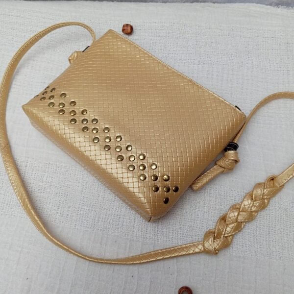 THE AMIRA CROSSBODY BAG