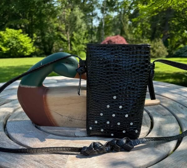 THE AMIRA CELLPHONE BAG