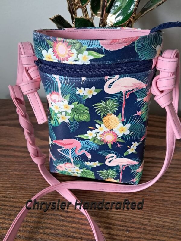 THE AMIRA CELLPHONE BAG