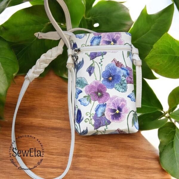 THE AMIRA CELLPHONE BAG