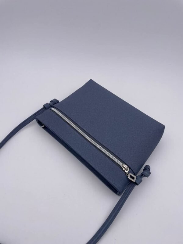 THE AMIRA CROSSBODY BAG