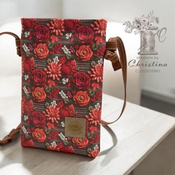 THE AMIRA CELLPHONE BAG
