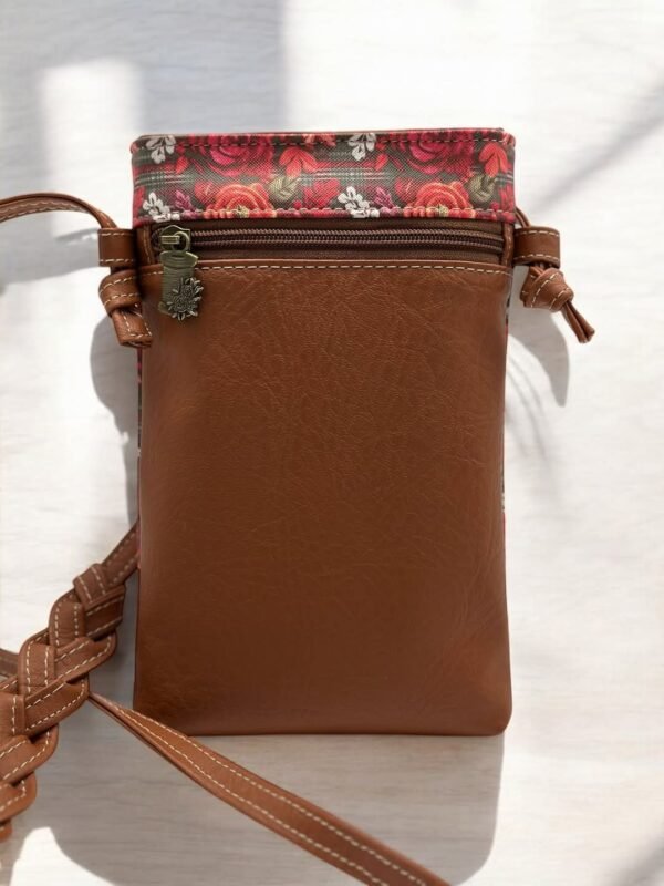 THE AMIRA CELLPHONE BAG