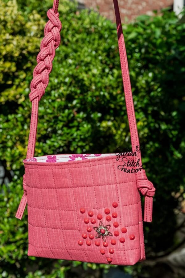 THE AMIRA CROSSBODY BAG